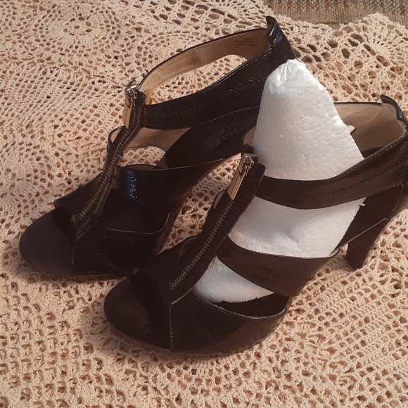 Michael Kors heals - Picture 2 of 8